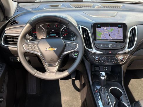 Used 2018 Chevrolet Equinox Premier FWD image 29