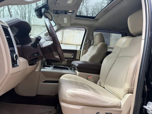 Used 2013 RAM 1500 Laramie w/ Convenience Group image 2