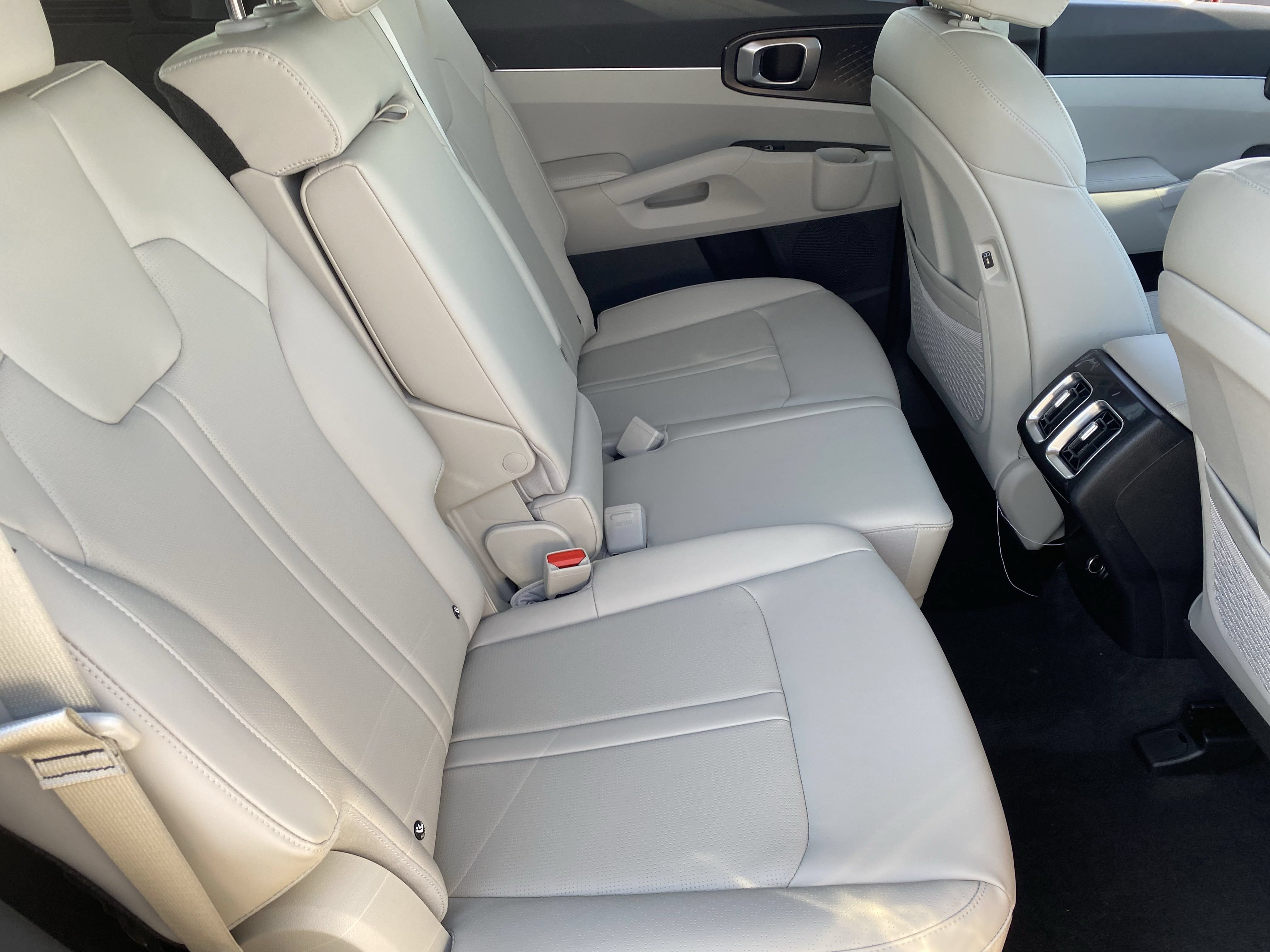 Certified 2025 Kia Sorento S FWD image 14