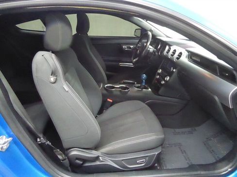 Used 2019 Ford Mustang GT image 22