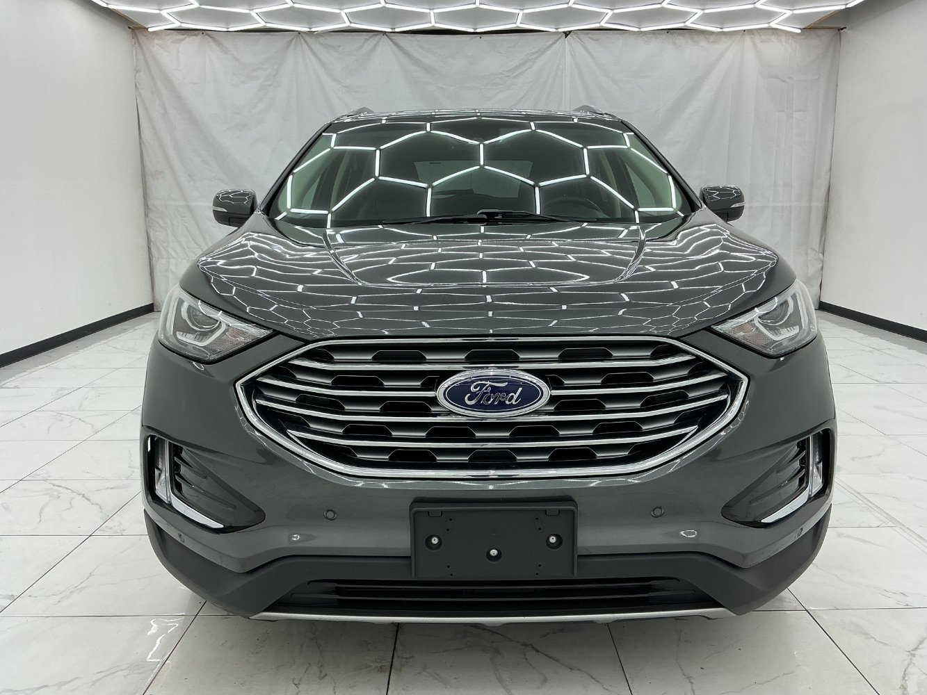 Used 2020 Ford Edge Titanium FWD image 5