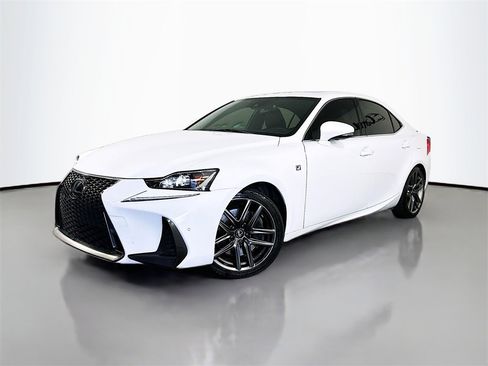 Used 2019 Lexus IS 350 image 3