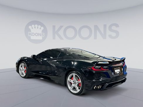 Used 2021 Chevrolet Corvette Stingray Coupe w/ Z51 Performance Package image 4