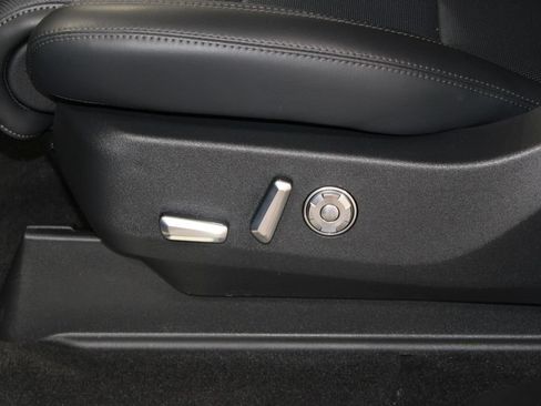 New 2027 Lincoln Navigator L Premier RWD image 22