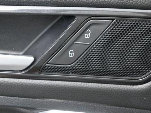 Used 2022 Volkswagen Tiguan SE AWD/4WD image 14