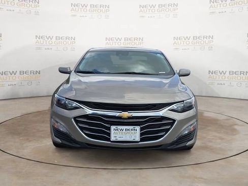 Used 2025 Chevrolet Malibu LT FWD image 8