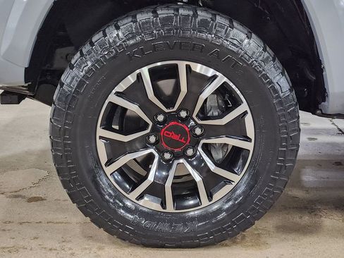 Used 2021 Toyota Tacoma TRD Sport w/ Technology Package RWD image 21