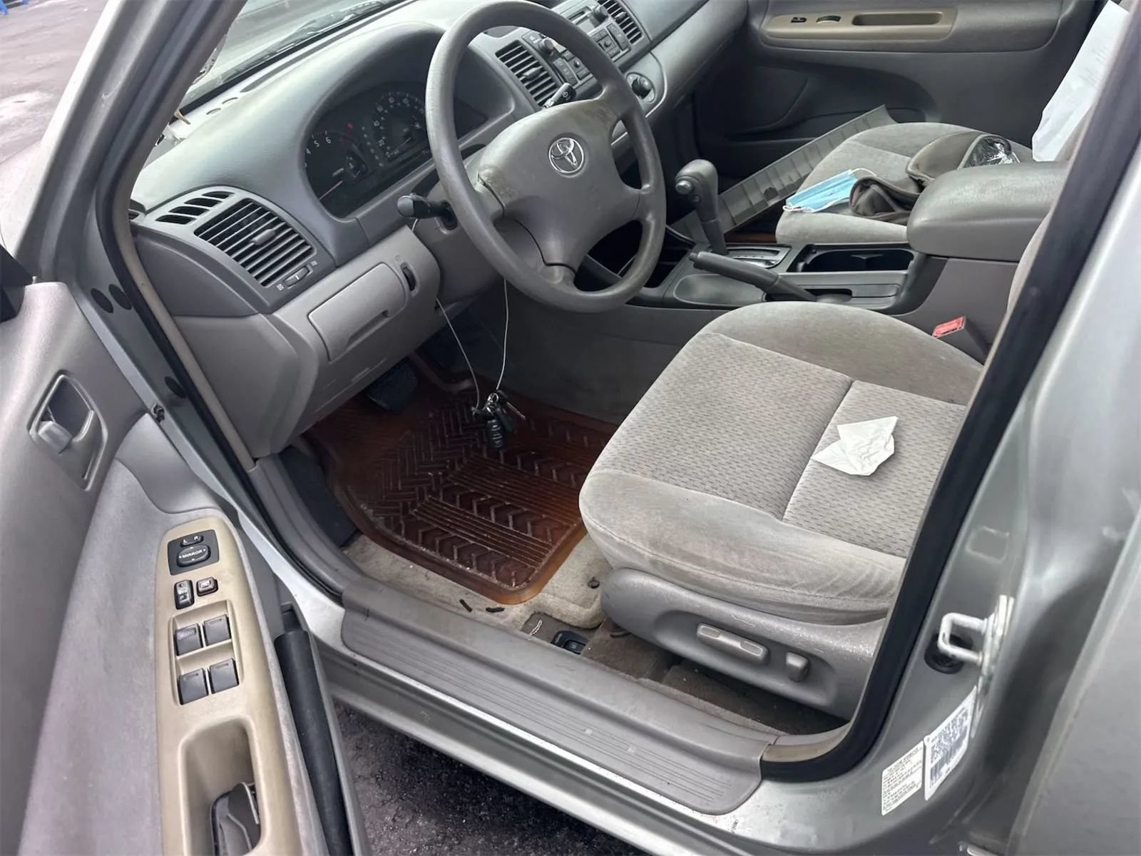 Used 2003 Toyota Camry LE FWD image 3