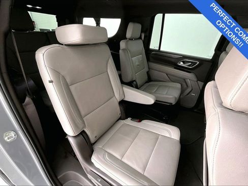 Used 2024 Chevrolet Suburban Z71 w/ Luxury Package image 36