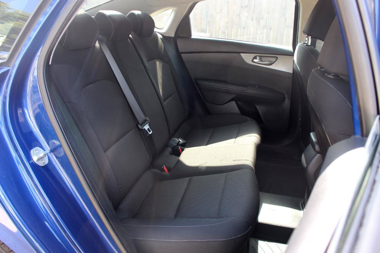 Used 2020 Kia Forte LXS FWD image 32