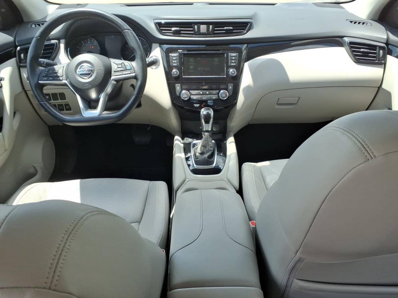 Used 2022 Nissan Rogue Sport SL AWD/4WD image 7
