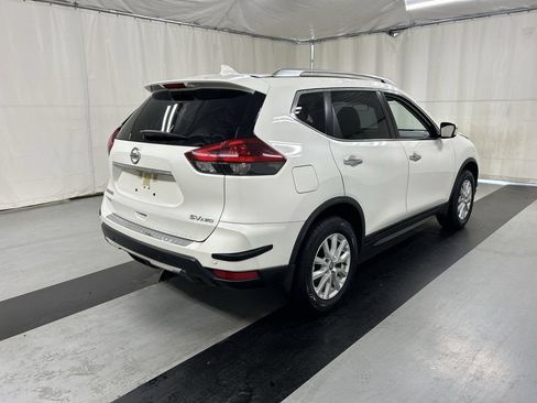 Used 2020 Nissan Rogue SV AWD/4WD image 2
