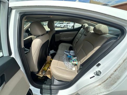 Used 2020 Hyundai Elantra Limited w/ Ultimate Package 03 FWD image 5