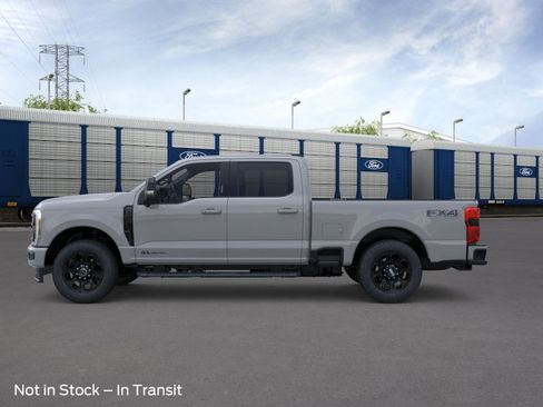 New 2026 Ford F250 Lariat w/ Black Appearance Package AWD/4WD image 3