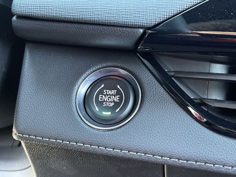 New 2025 Buick Enclave Preferred w/ Power Package image 17