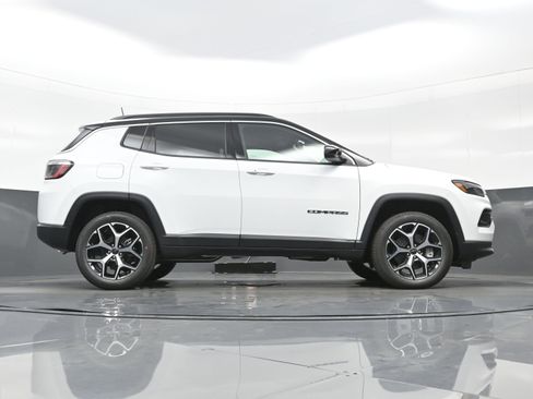 New 2026 Jeep Compass Limited image 16