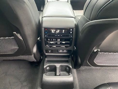 Used 2024 Jeep Grand Cherokee L Limited w/ Luxury Tech Group II image 41