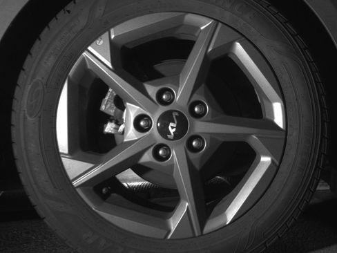 Used 2025 Kia K4 LXS image 15