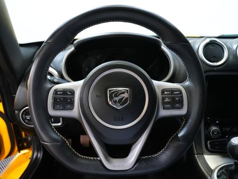 Used 2013 SRT Viper GTS w/ GTS Laguna Interior Pkg image 35