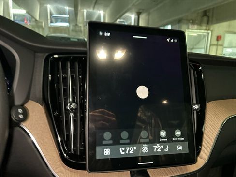 New 2026 Volvo XC60 B5 Plus w/ Protection Package Premier image 16