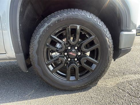 Used 2024 GMC Sierra 1500 Elevation image 17