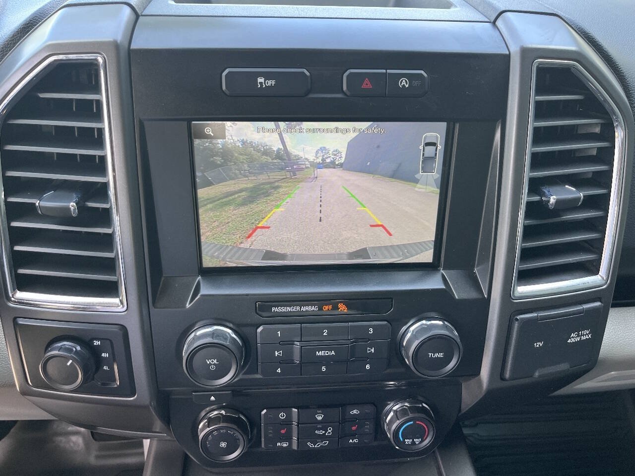 Used 2015 Ford F150 XLT w/ Equipment Group 302A Luxury AWD/4WD image 30