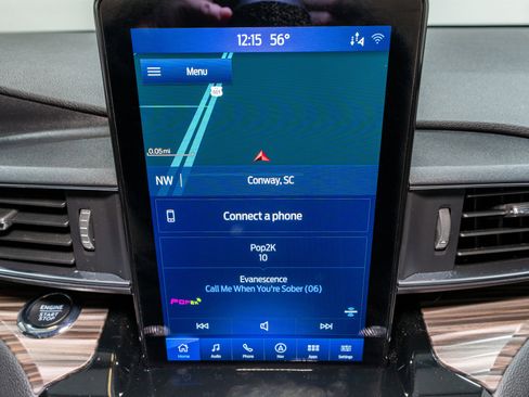 Used 2024 Ford Explorer Limited w/ Limited Technology Package image 18