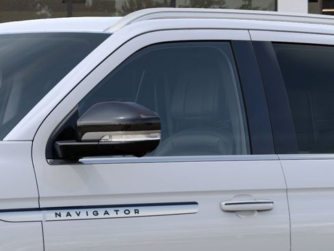 New 2027 Lincoln Navigator Reserve AWD/4WD image 20