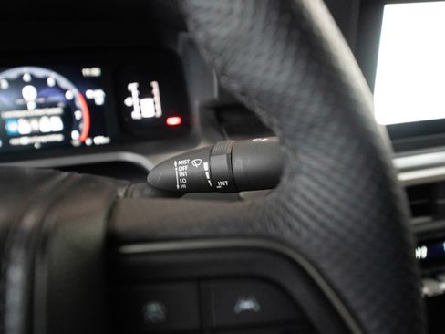 Certified 2025 Toyota Tacoma SR5 image 15