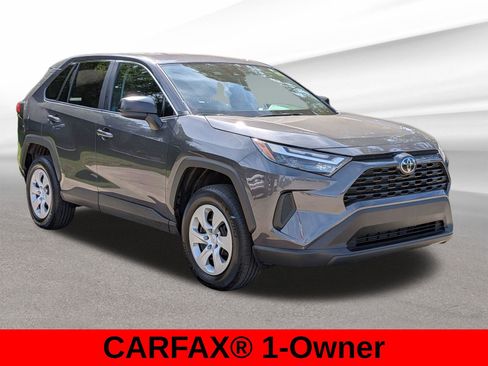 Used 2024 Toyota RAV4 LE AWD/4WD image 4
