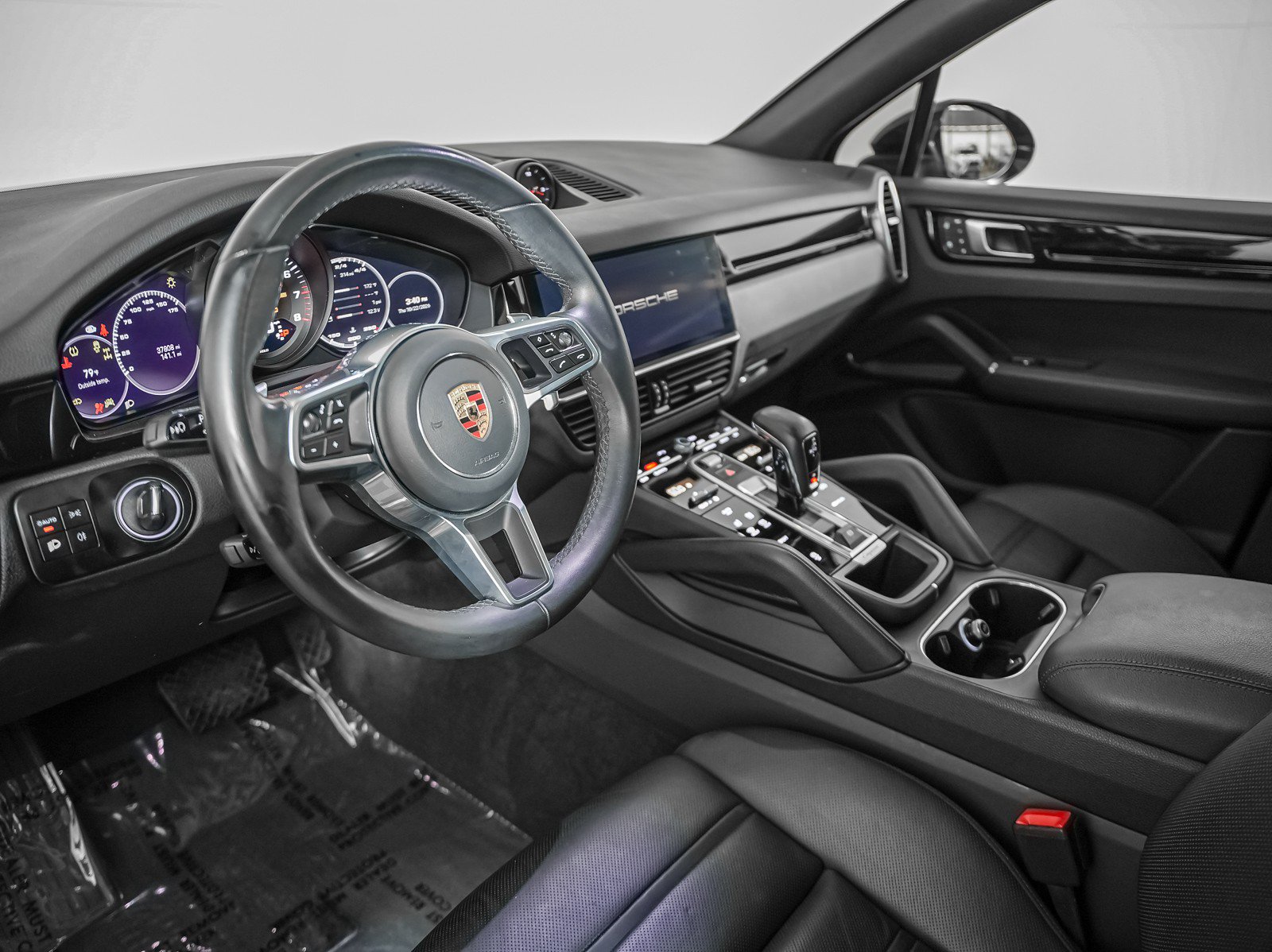 Certified 2023 Porsche Cayenne AWD/4WD image 4