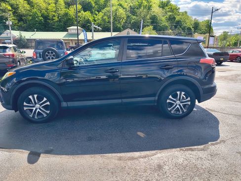 Used 2018 Toyota RAV4 LE w/ All Weather Liner Package AWD/4WD image 5