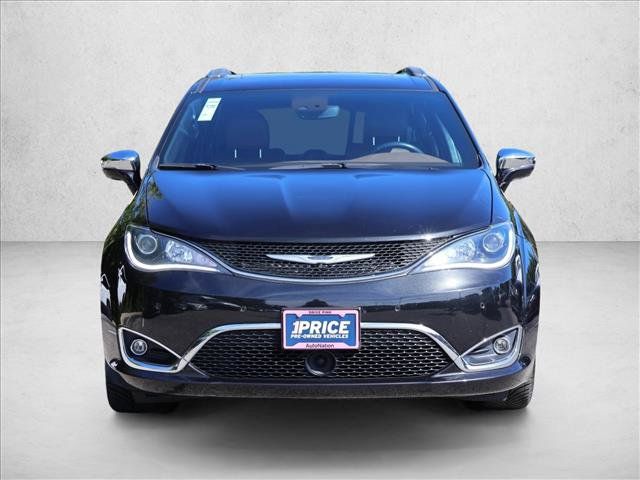 Used 2020 Chrysler Pacifica Limited FWD image 2