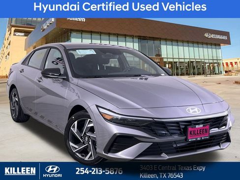 Used 2025 Hyundai Elantra Sport image 1