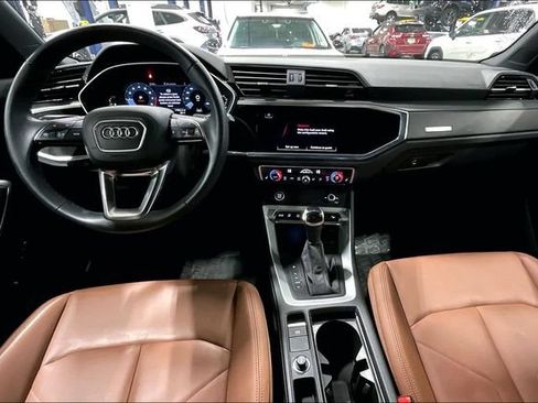 Certified 2023 Audi Q3 2.0T Premium w/ Convenience Package AWD/4WD image 15