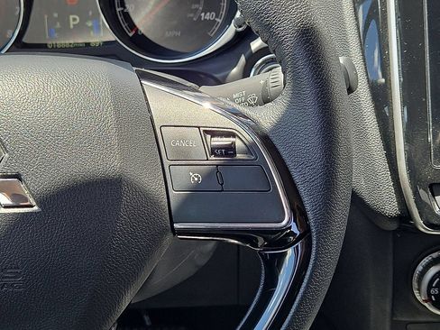 Used 2025 Mitsubishi Outlander Sport SE AWD/4WD image 19