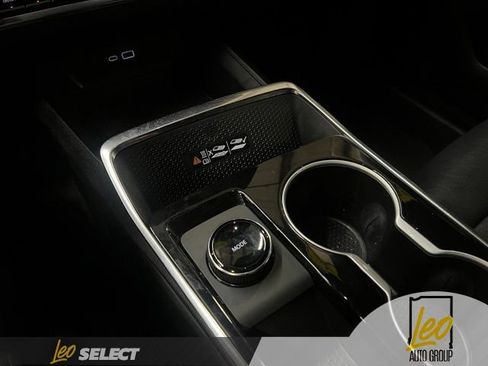 Used 2026 Chevrolet Equinox LT w/ Convenience Package II FWD image 12