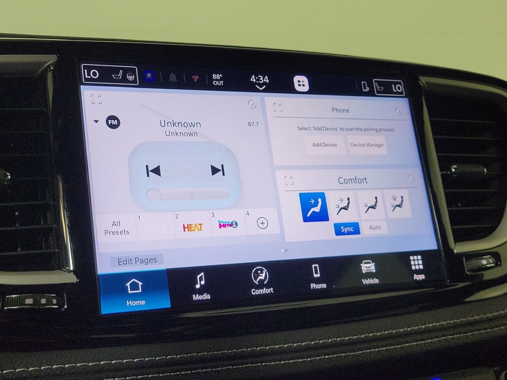New 2027 Chrysler Pacifica Select FWD image 16