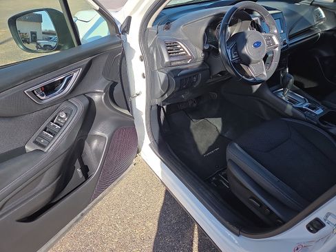 Used 2020 Subaru Forester Premium image 11