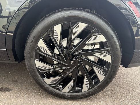 New 2026 Lincoln Nautilus Reserve w/ Jet Appearance Package image 13