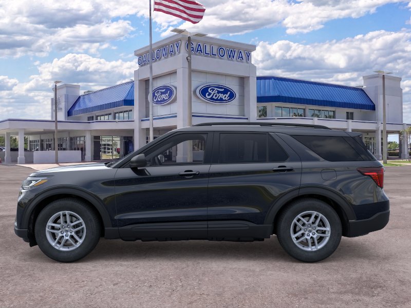 New 2026 Ford Explorer Active RWD image 3