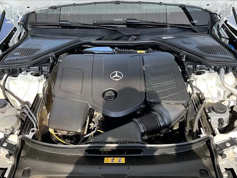 Used 2025 Mercedes-Benz E 350 Sedan image 31