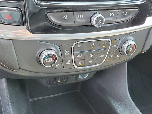 Used 2019 Chevrolet Traverse LT w/ LPO, Floor Liner Package AWD/4WD image 17