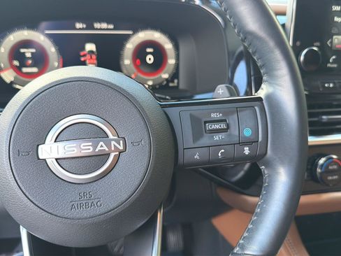 Used 2023 Nissan Pathfinder Platinum FWD image 22