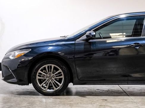 Used 2017 Toyota Camry SE FWD image 20