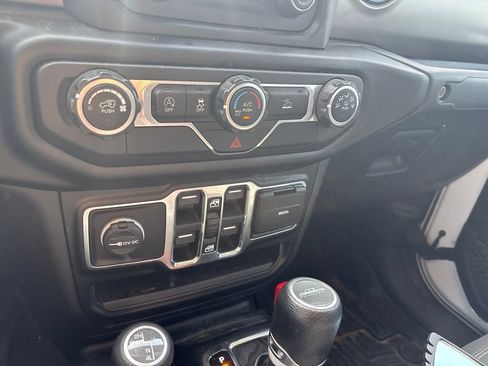 Used 2020 Jeep Gladiator Sport w/ Quick Order Package 24S AWD/4WD image 15