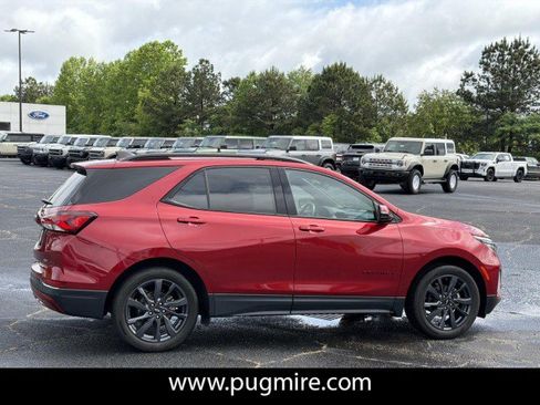 Used 2022 Chevrolet Equinox RS w/ Infotainment Package FWD image 8