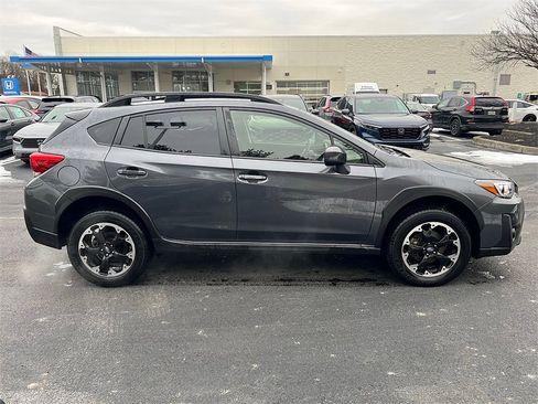 Used 2023 Subaru Crosstrek 2.0i Premium image 5