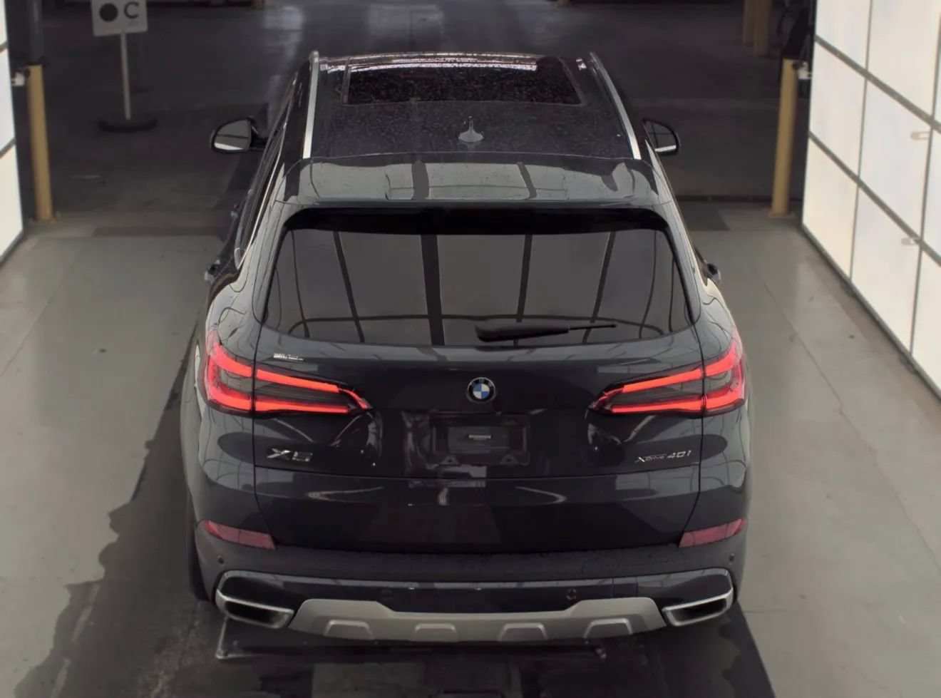 Used 2020 BMW X5 xDrive40i w/ Premium Package AWD/4WD image 3