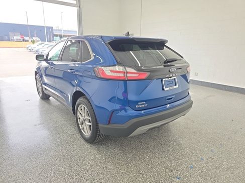 Used 2024 Ford Edge SEL image 3